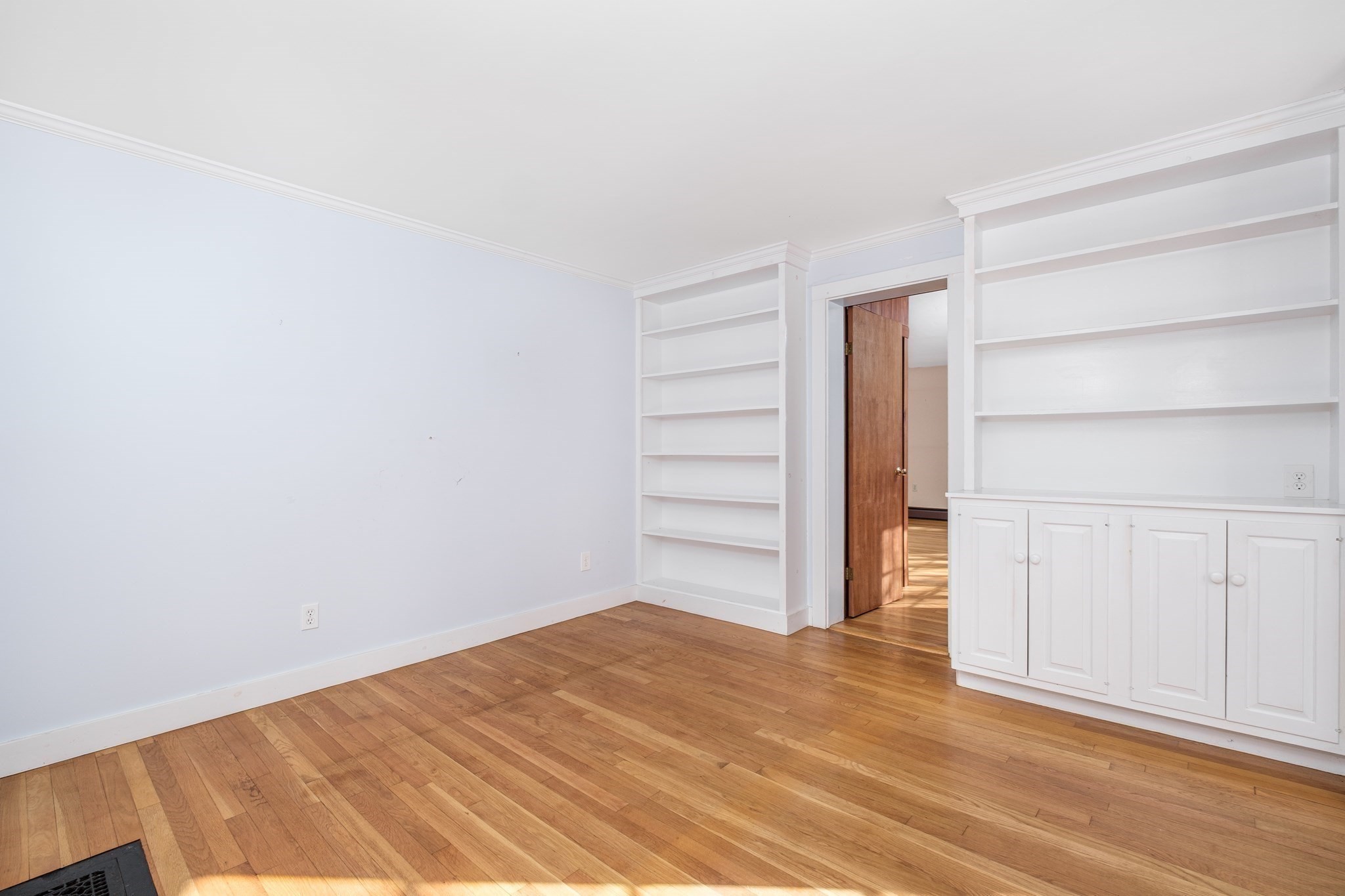 445 Glen Rd. Property Photo 3