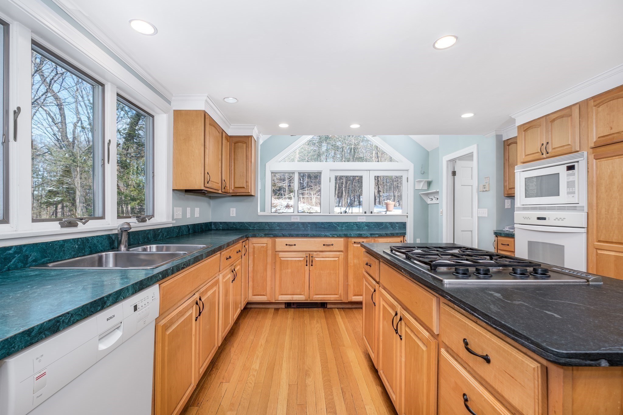445 Glen Rd. Property Photo 11