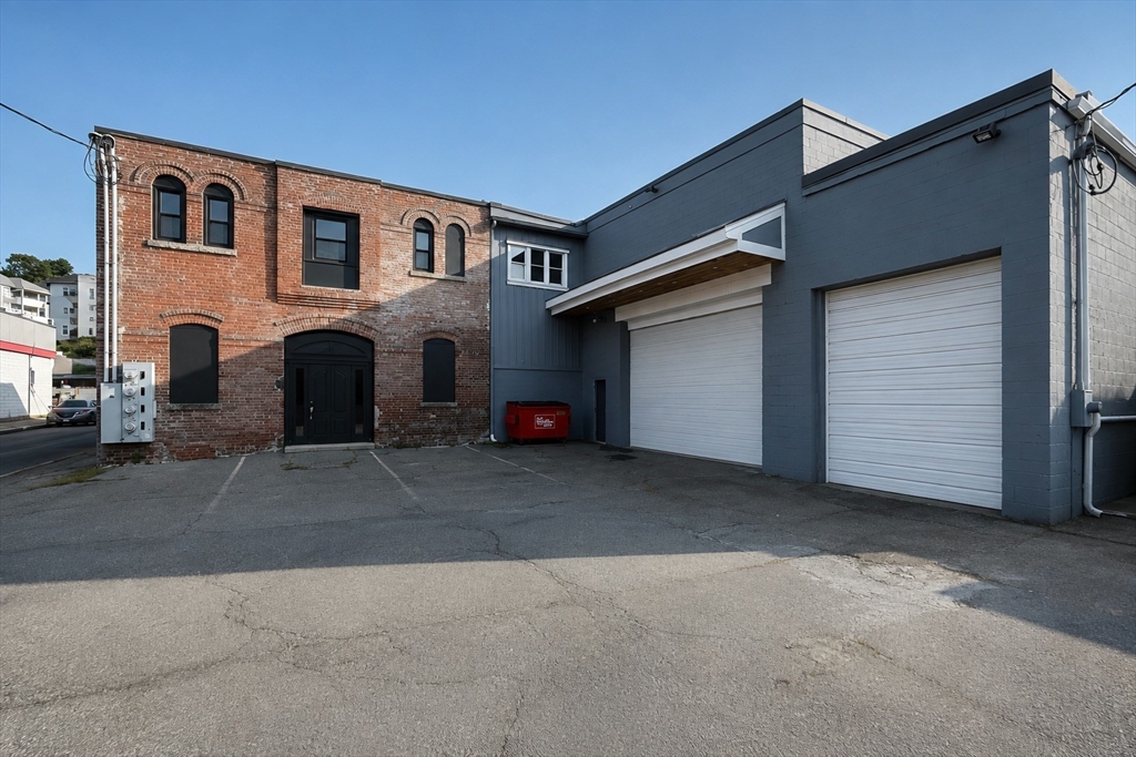 Seven Henry St Property Photo 1