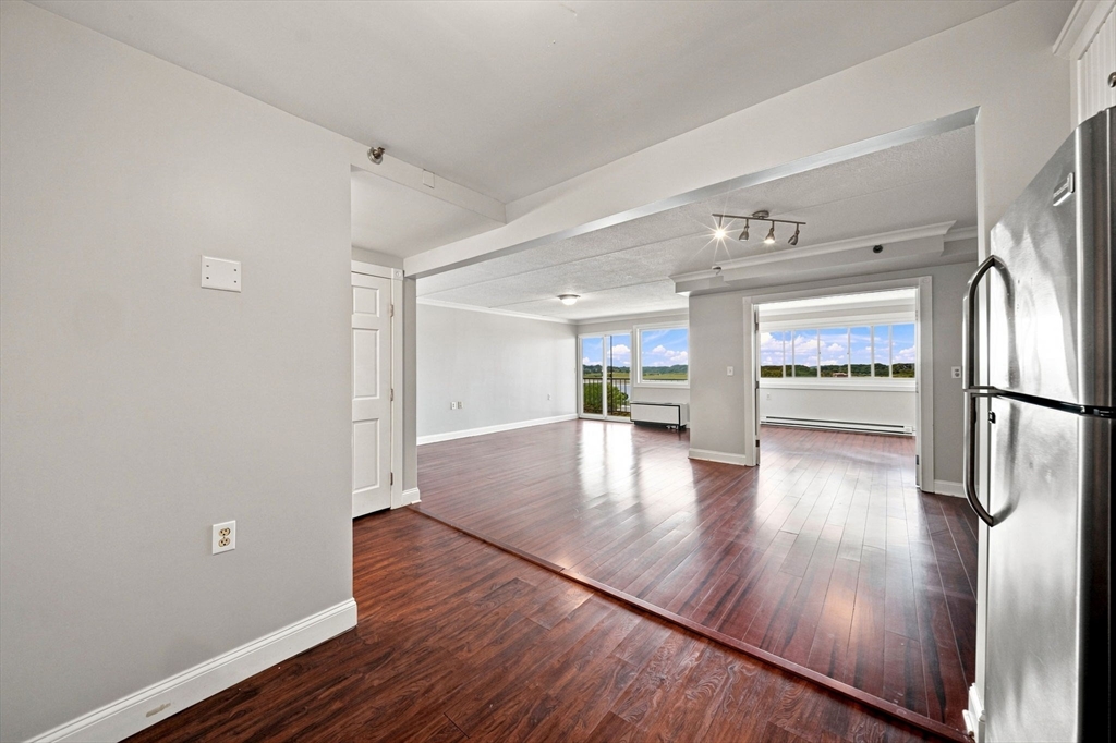 100 Cove Way # 802 Property Photo 7