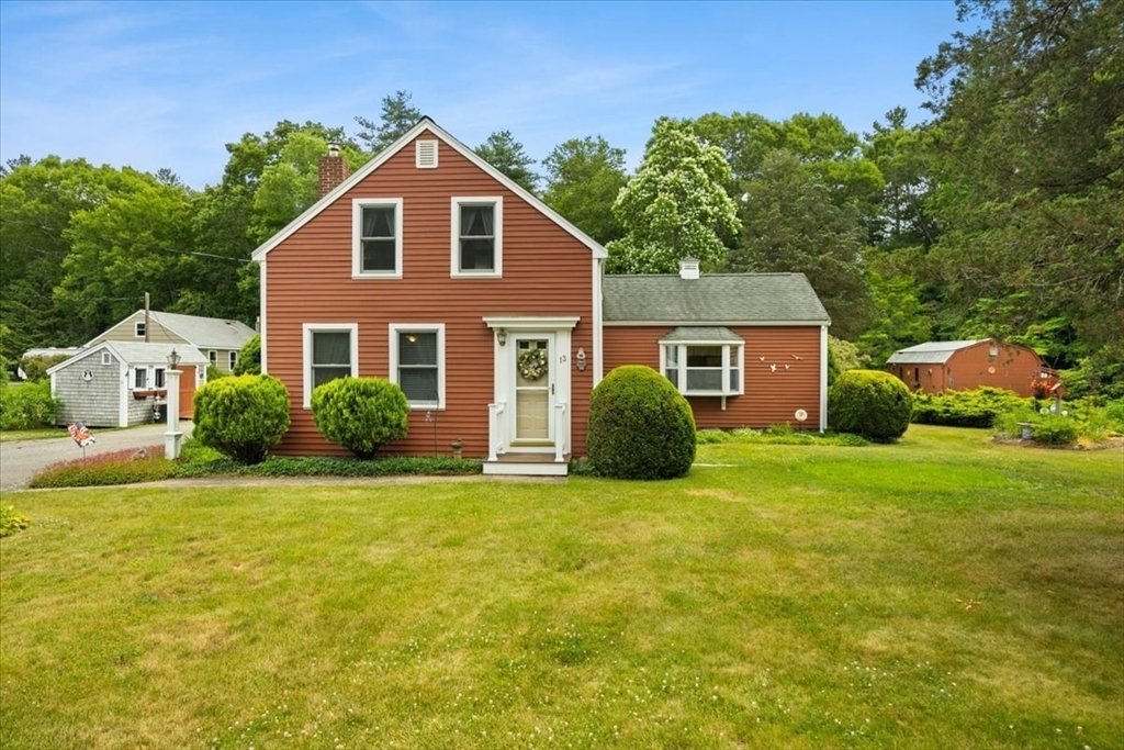 13 Lakeside Ave Property Photo 1