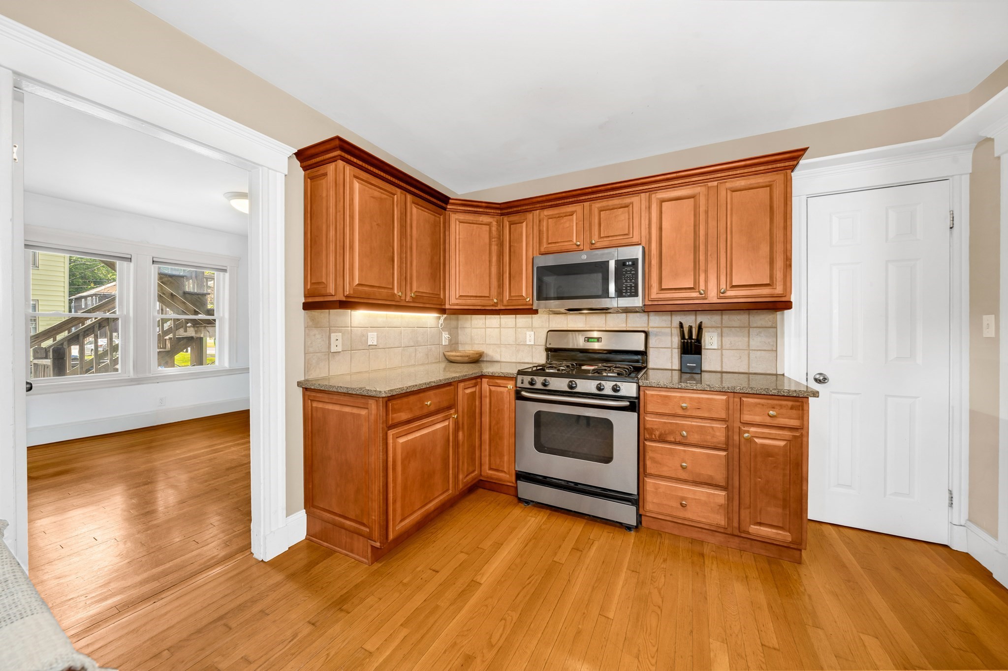 32 Eddy St. # 1 Property Photo 8