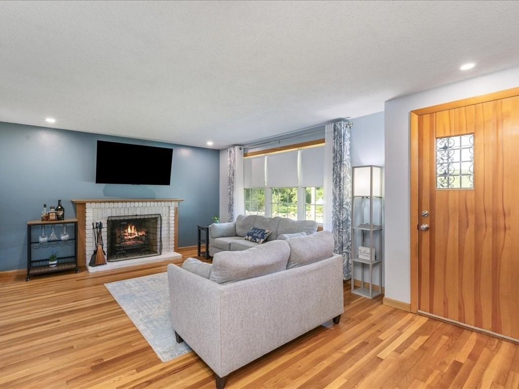 3 Michael Rd Property Photo 2