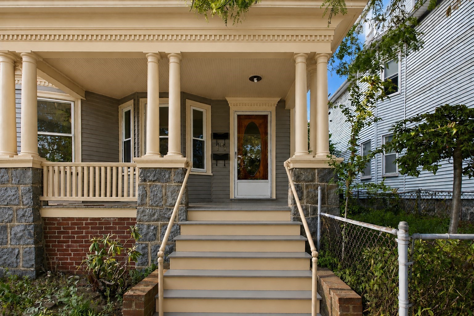 168 Brook Property Photo 4
