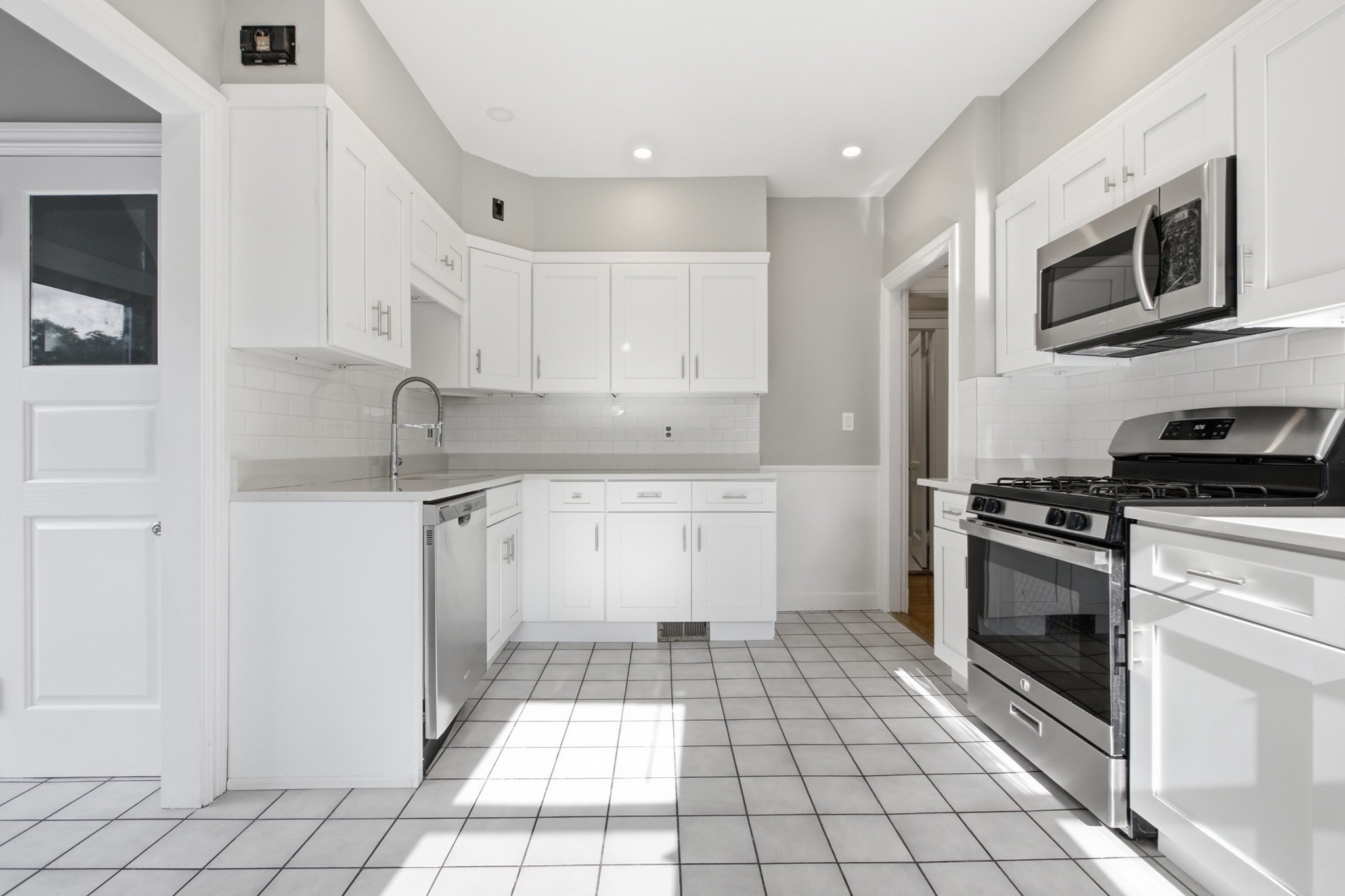 168 Brook Property Photo 15