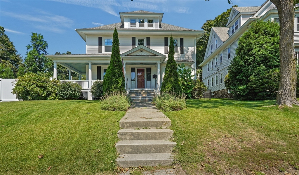 1055 Pleasant Property Photo 1