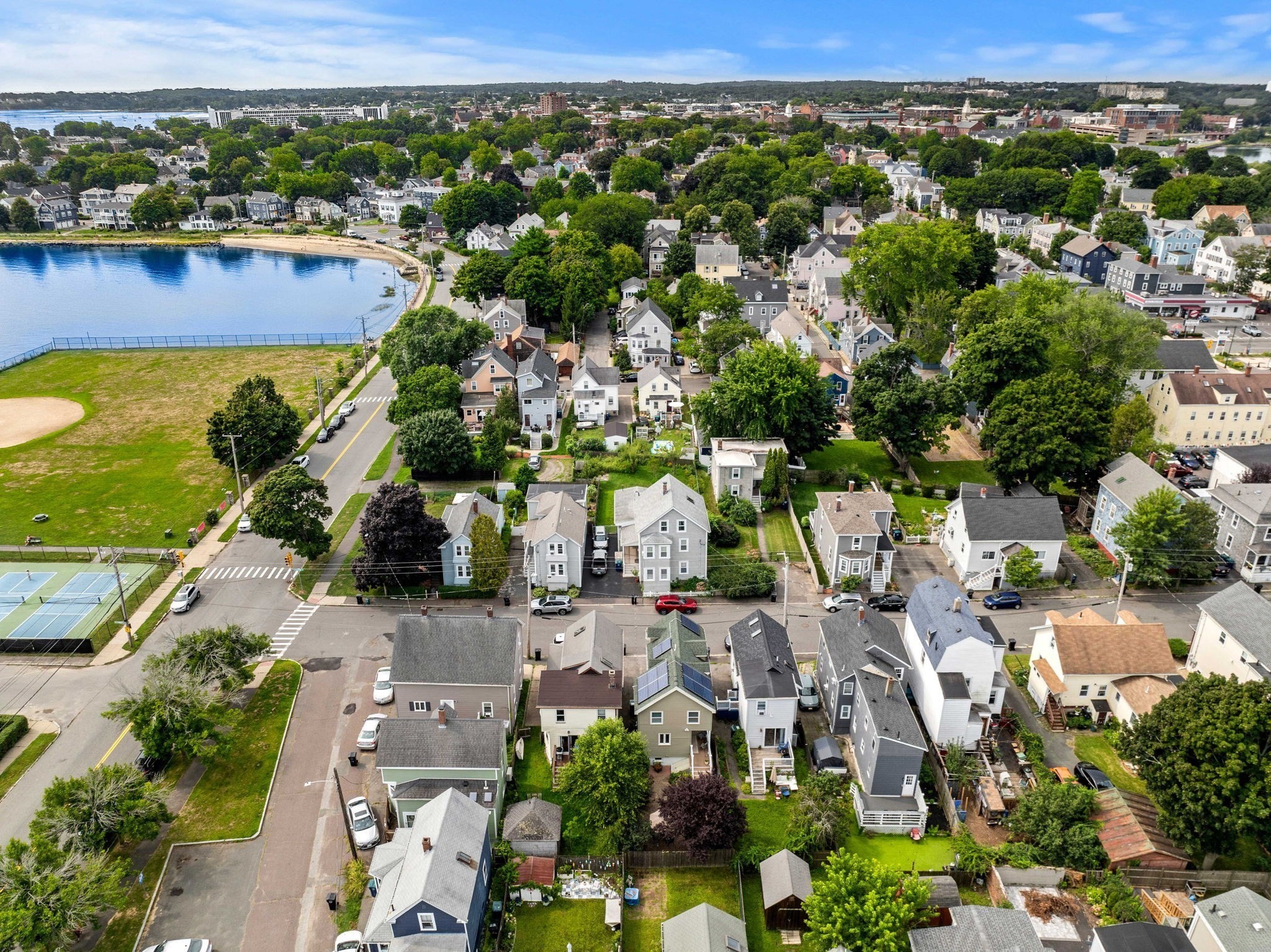 15 Beacon St Property Photo 1