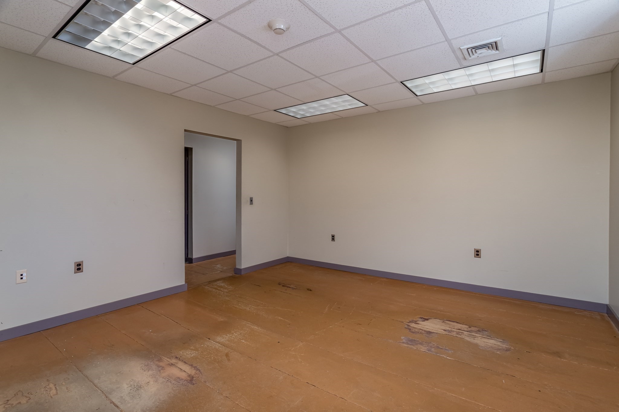 10 Common Rd Property Photo 17