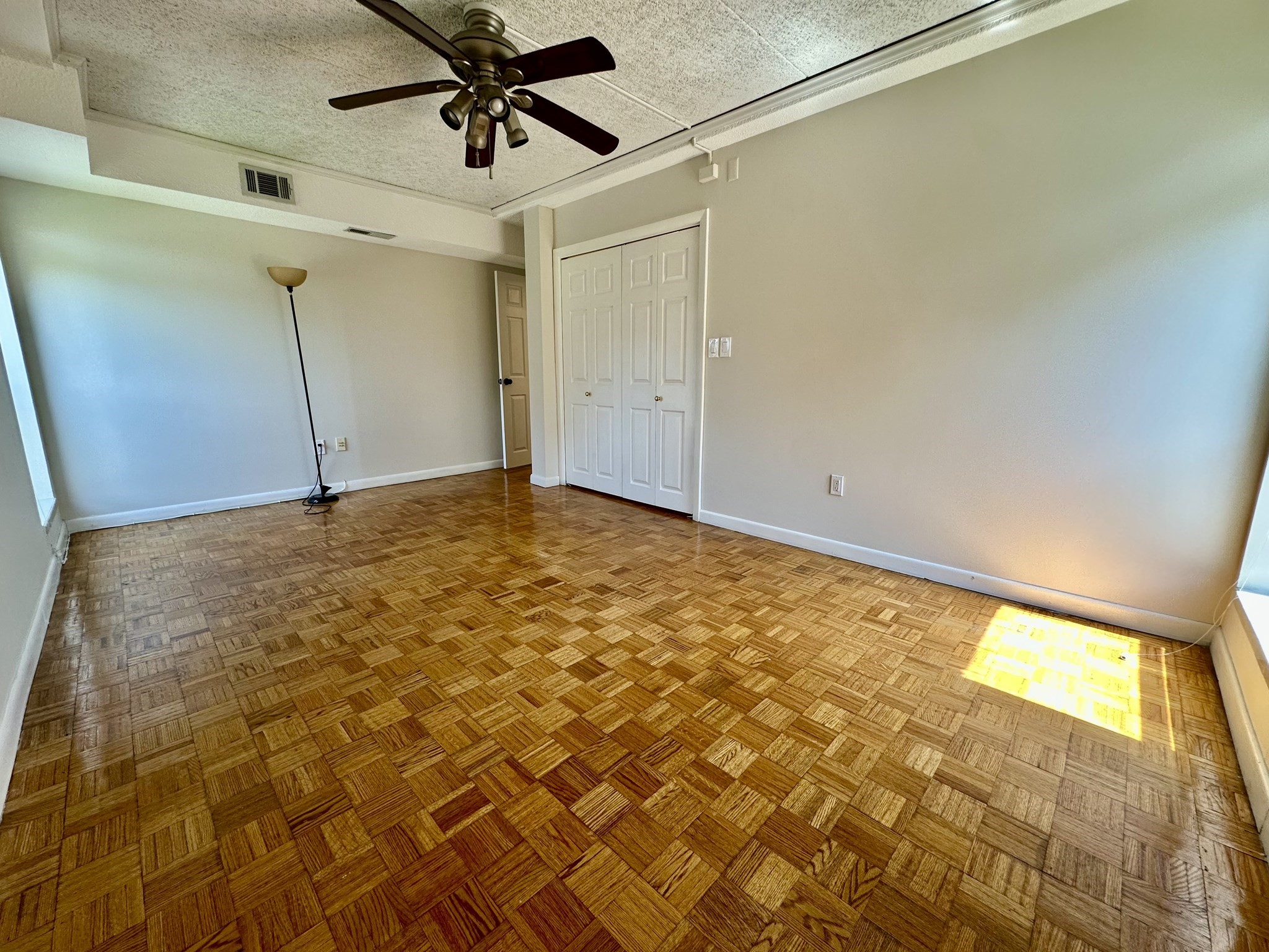 44 Broadlawn Park # 22a Property Photo 11