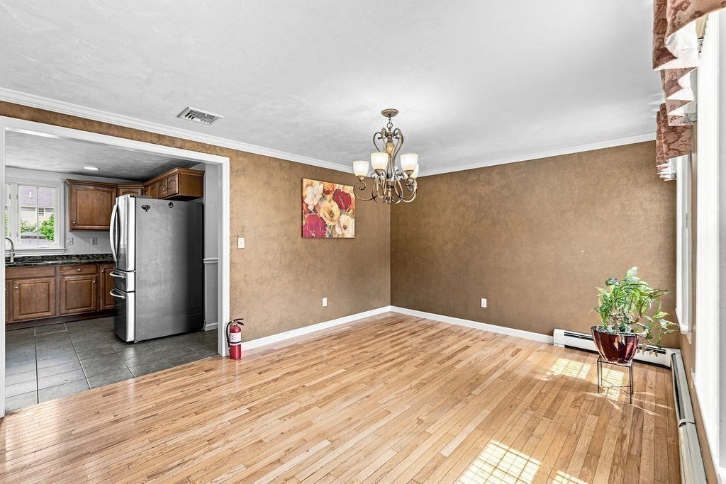 35 Meeshawn Ave Property Photo 8
