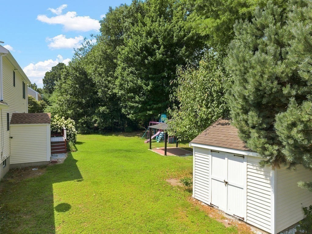 35 Meeshawn Ave Property Photo 38