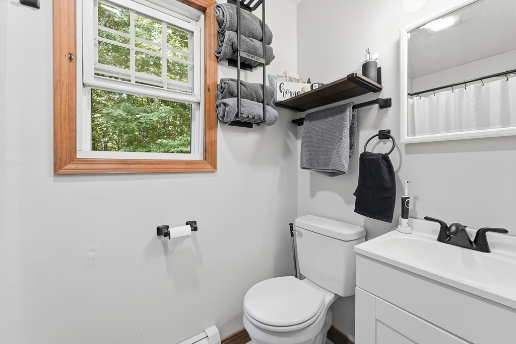 77 Old Gilbertville Rd Property Photo 7