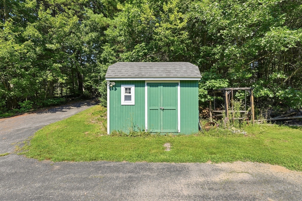 77 Old Gilbertville Rd Property Photo 29