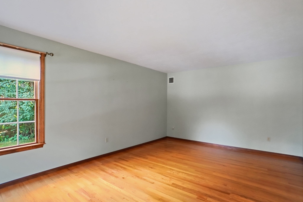 22 Danielle Ln Property Photo 10