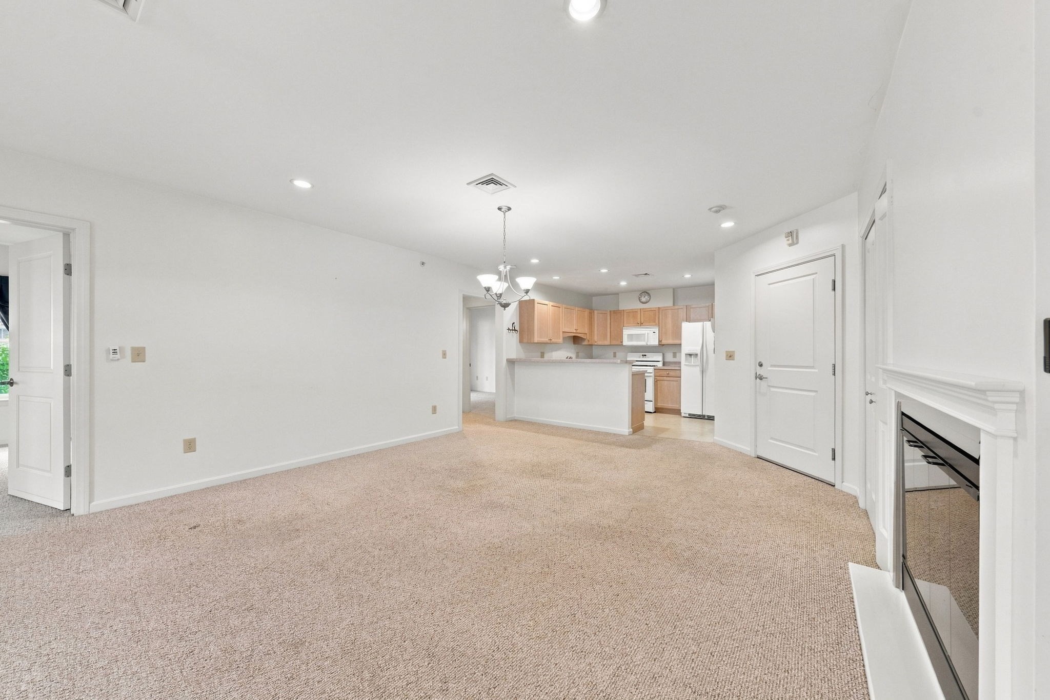 1068 Victoria St # A4 Property Photo 11