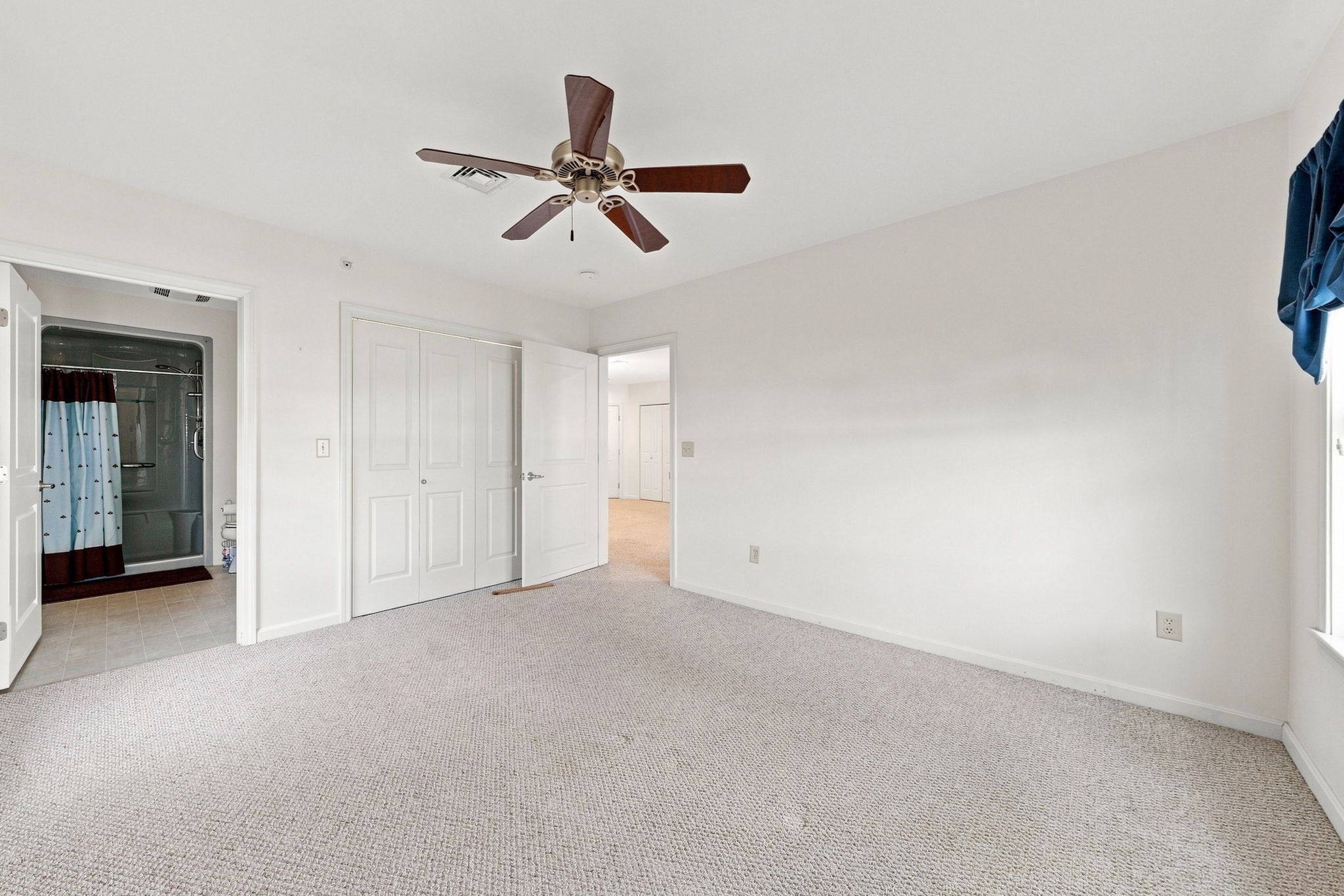 1068 Victoria St # A4 Property Photo 14