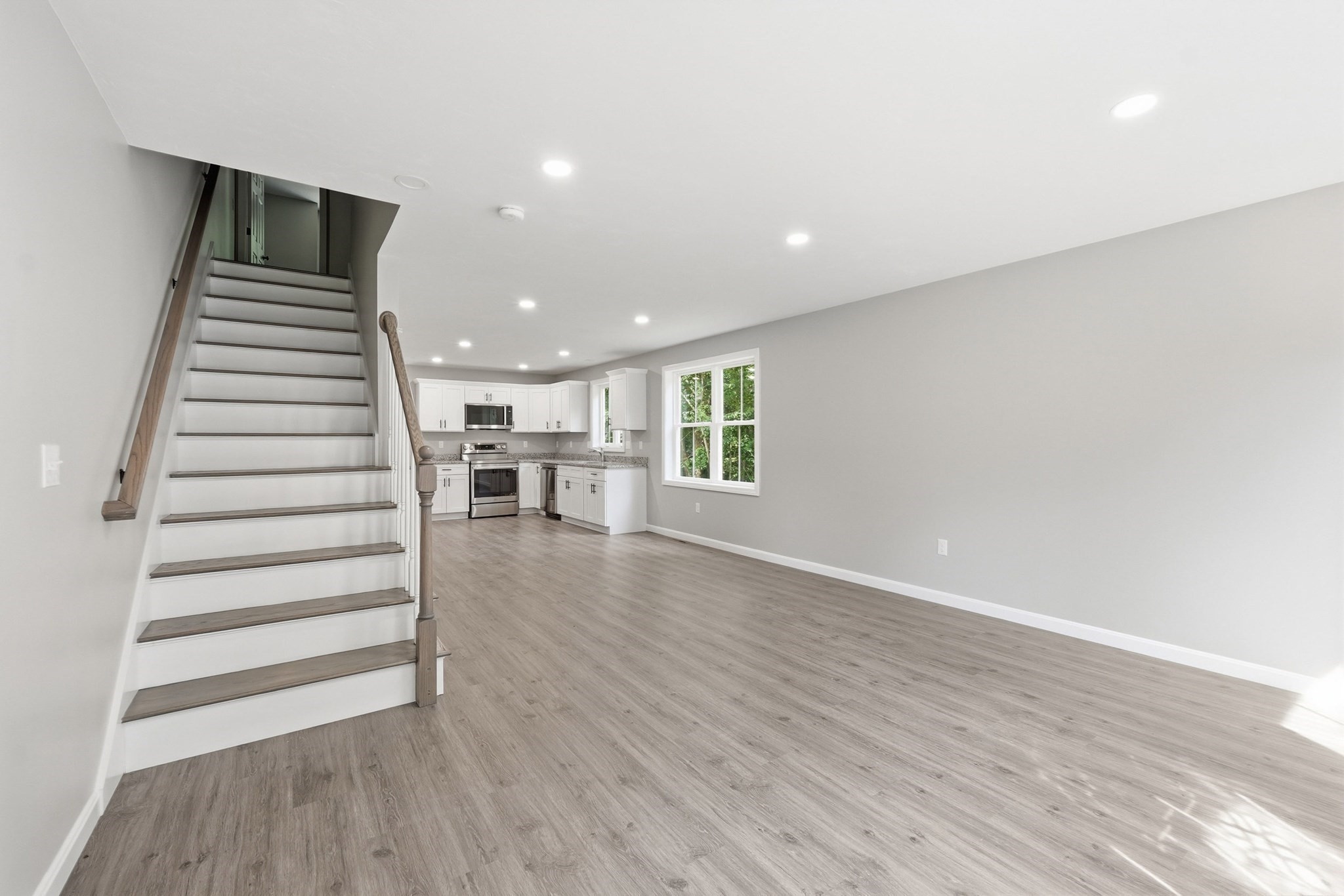 71 Pine St # B Property Photo 8
