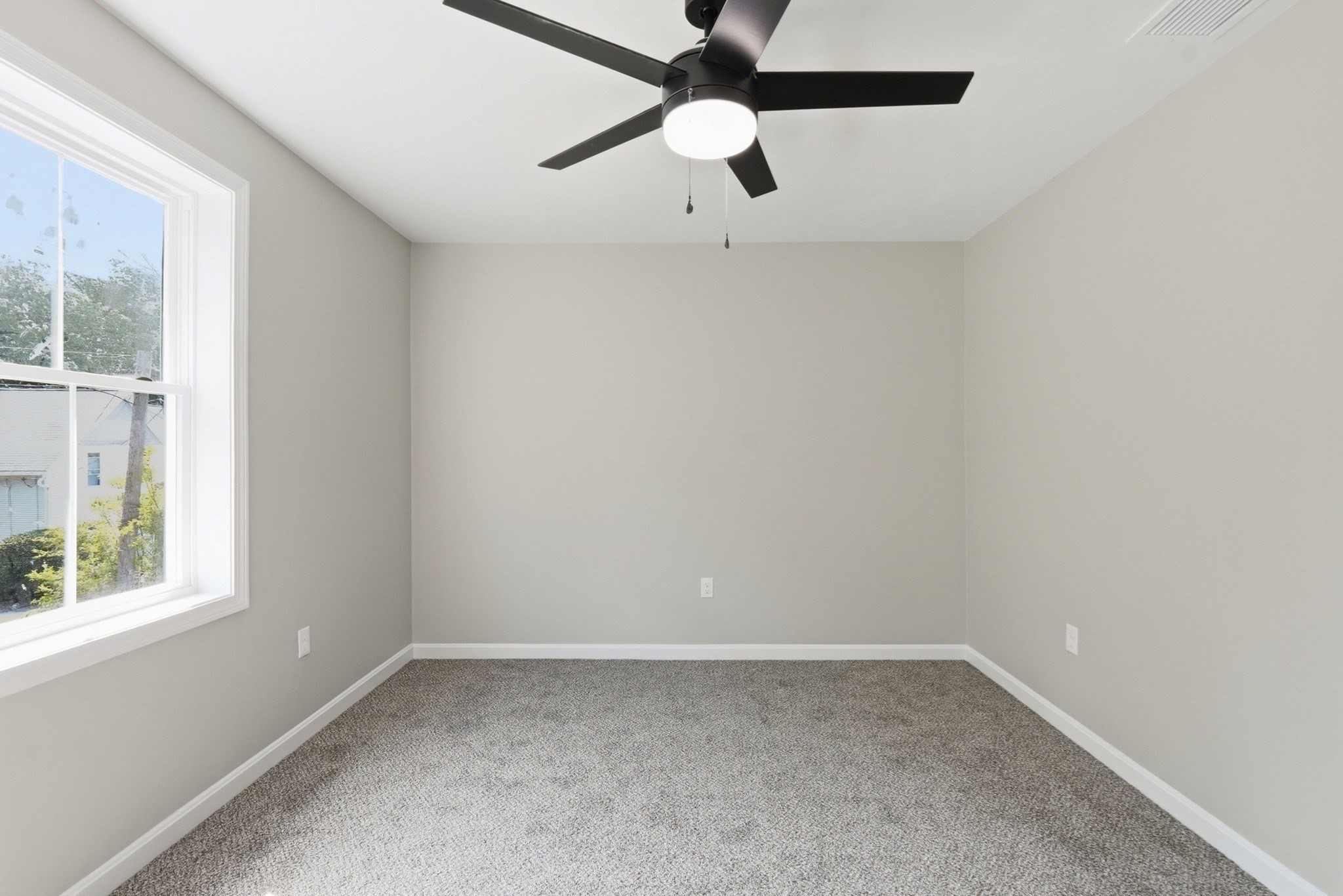 71 Pine St # B Property Photo 12