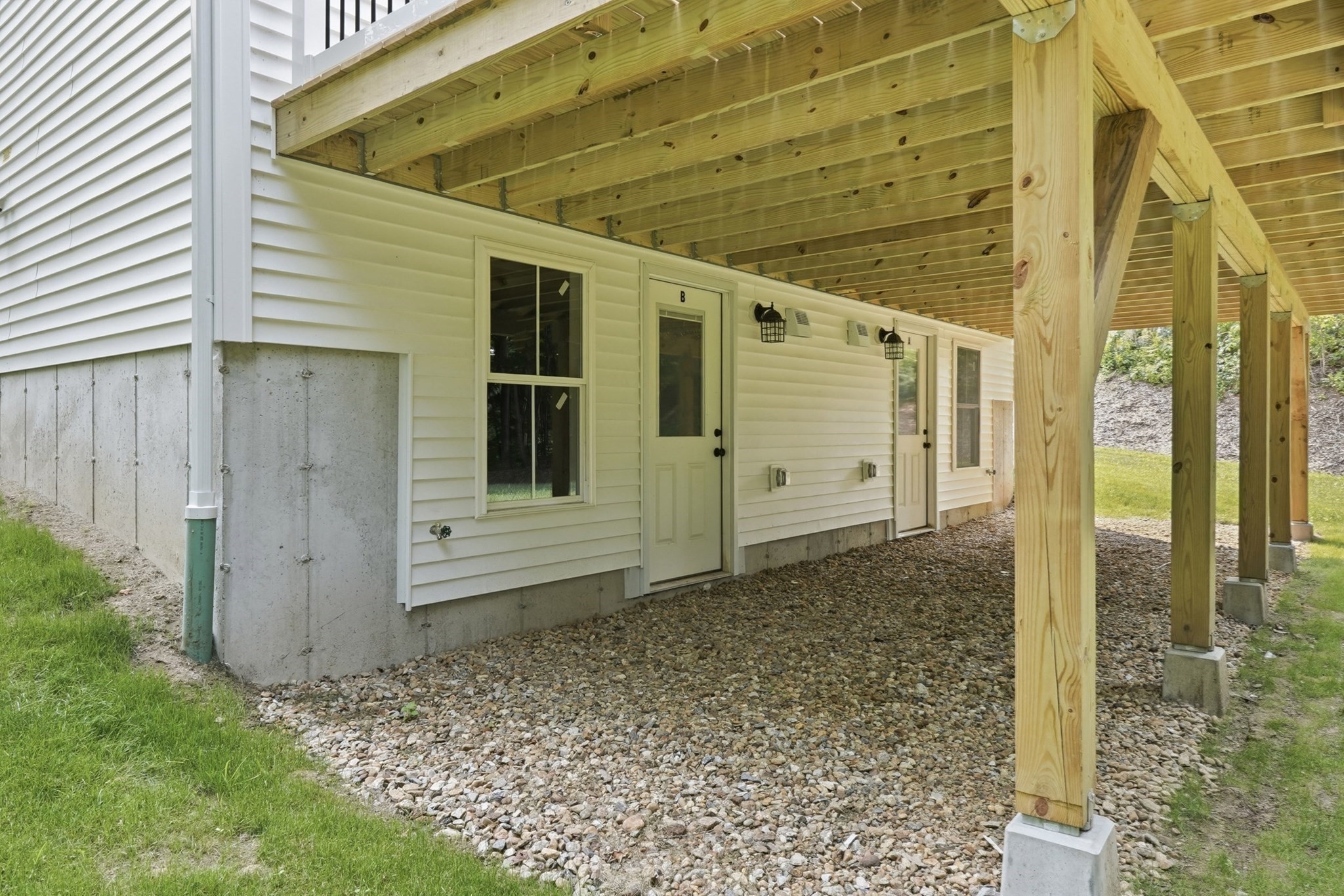 71 Pine St # B Property Photo 28