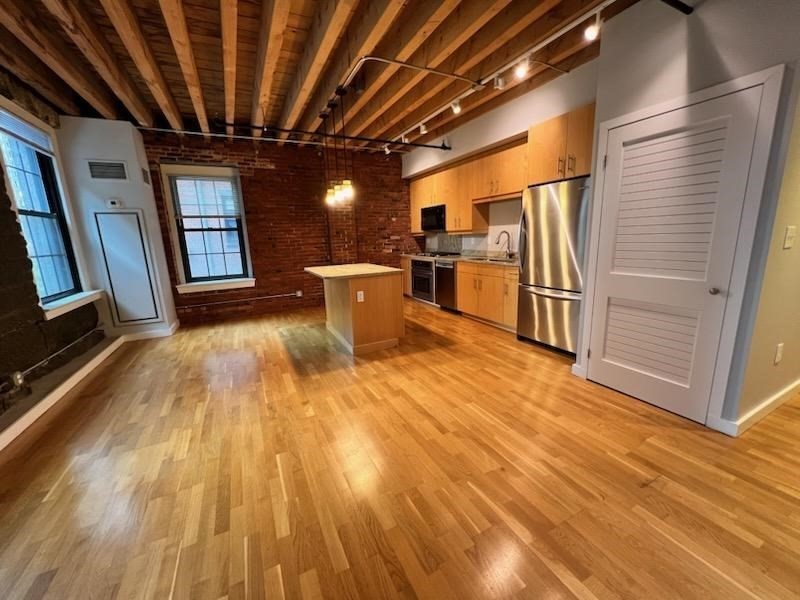 101 Broad St # 4e Property Photo 2