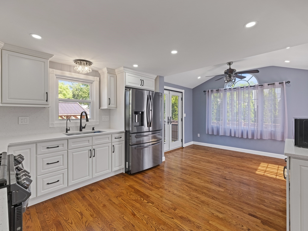 7 Fabens St Property Photo 6