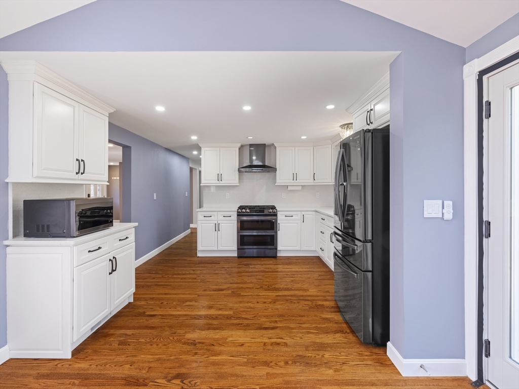 7 Fabens St Property Photo 7