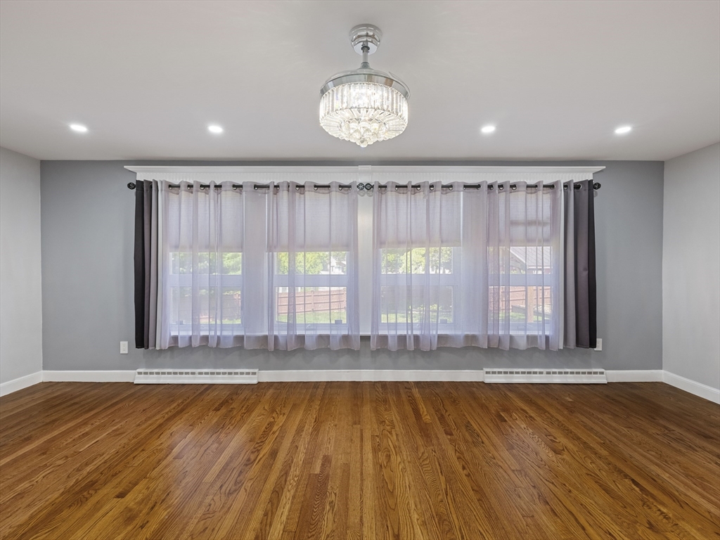 7 Fabens St Property Photo 15