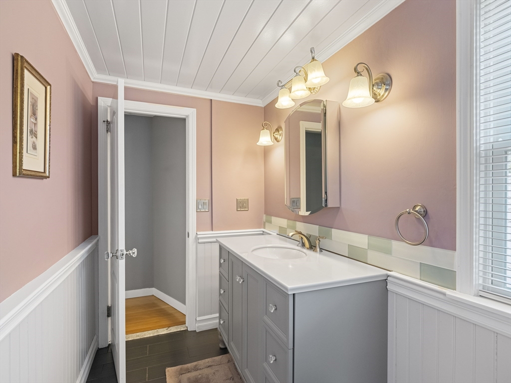 7 Fabens St Property Photo 23