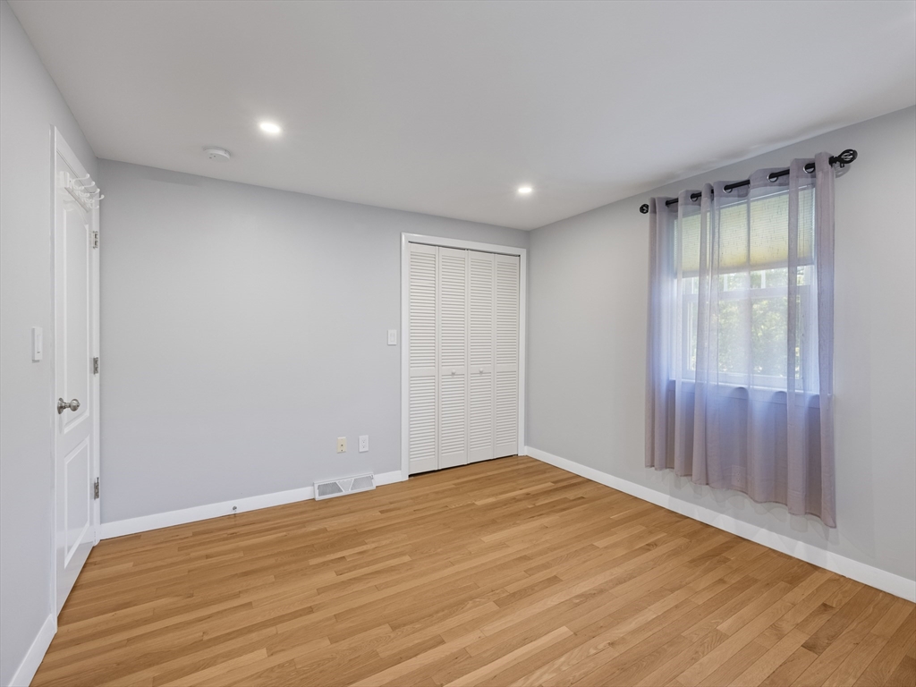 7 Fabens St Property Photo 28