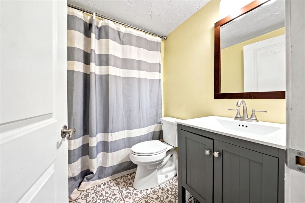13 Meyer Ter # 13 Property Photo 8