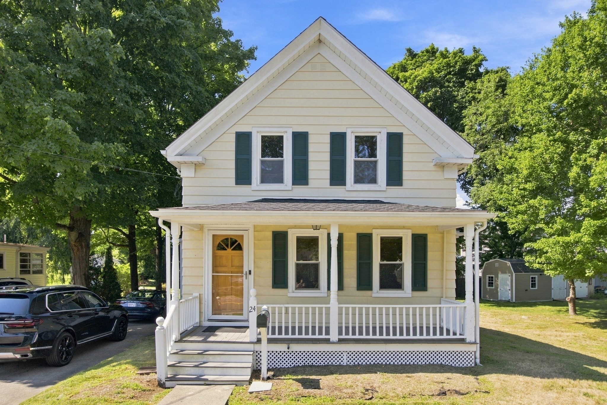 24 Railroad Ave Property Photo 1