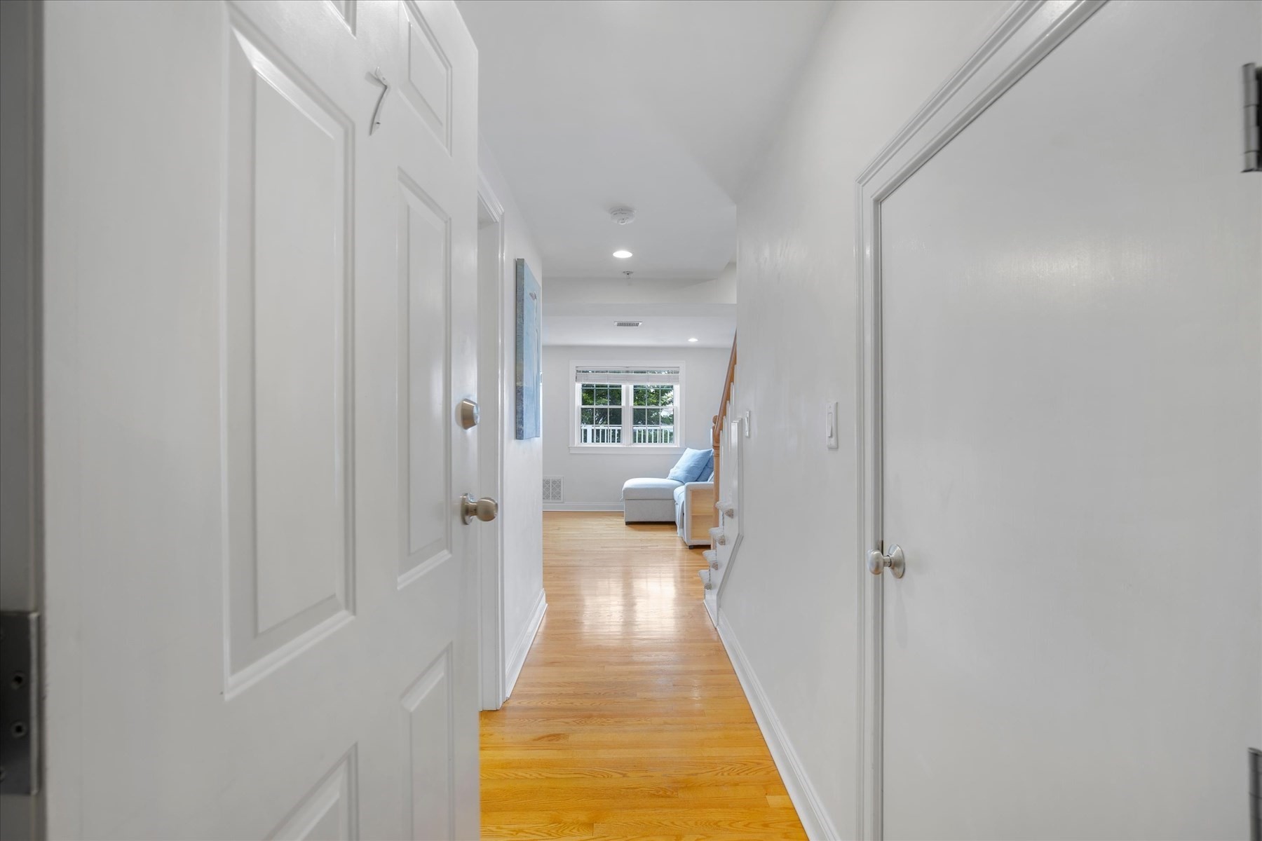 615 Main # 7 Property Photo 3