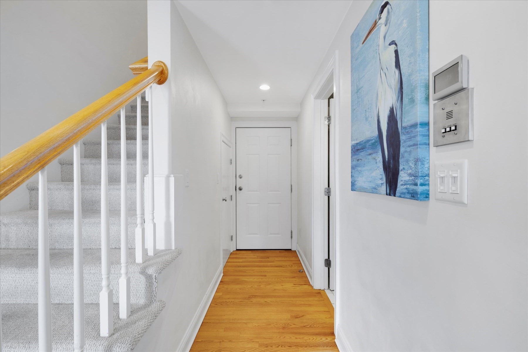 615 Main # 7 Property Photo 4