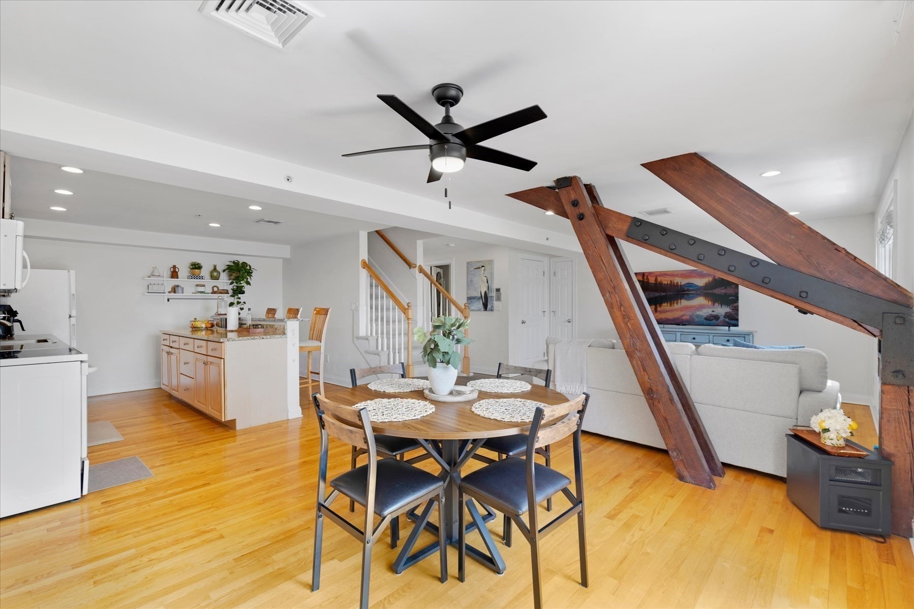 615 Main # 7 Property Photo 13