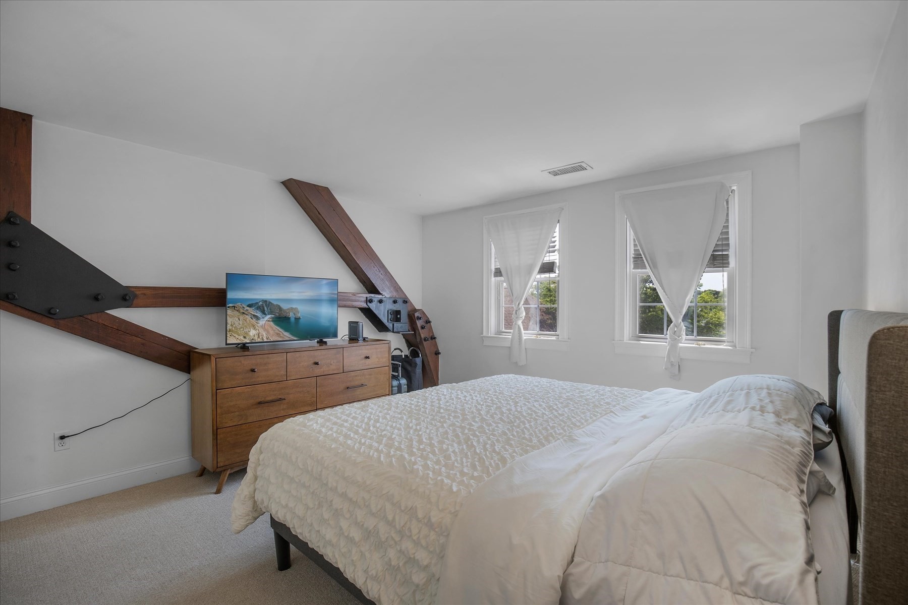 615 Main # 7 Property Photo 17