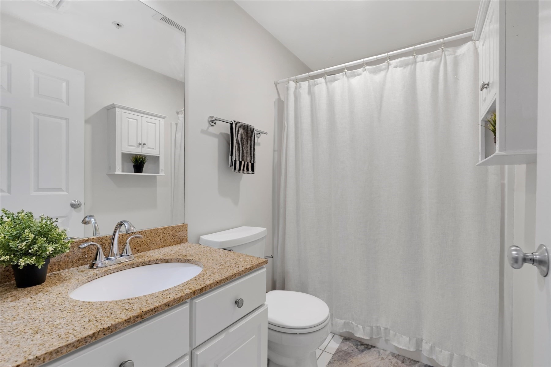 615 Main # 7 Property Photo 23