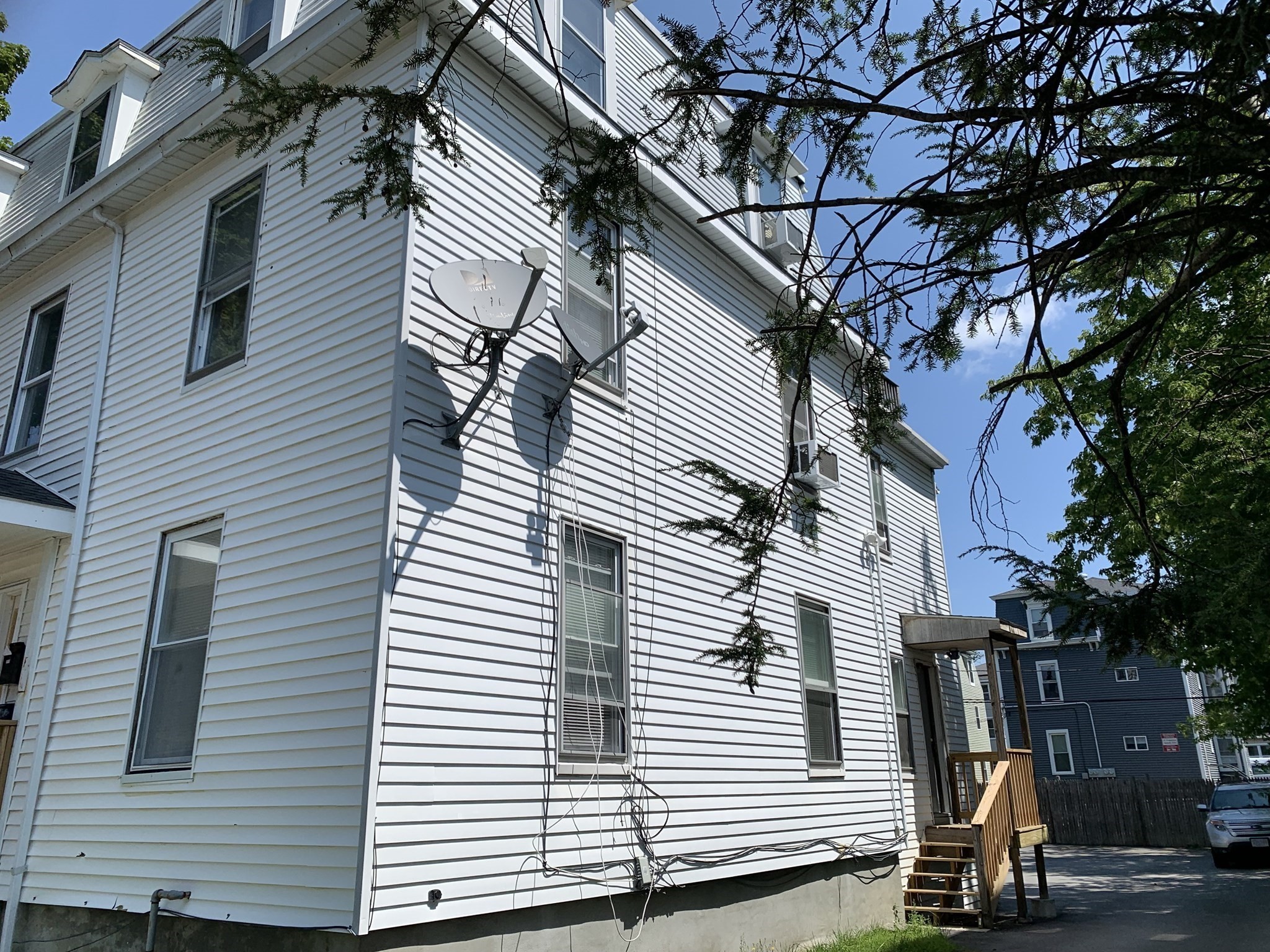 10 Denny St Property Photo 2