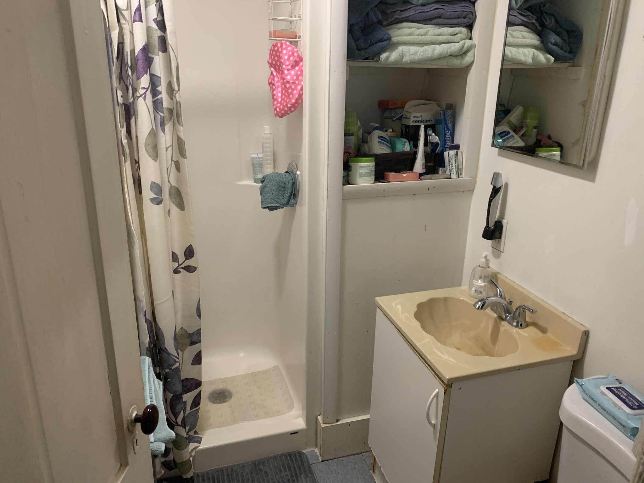 10 Denny St Property Photo 8