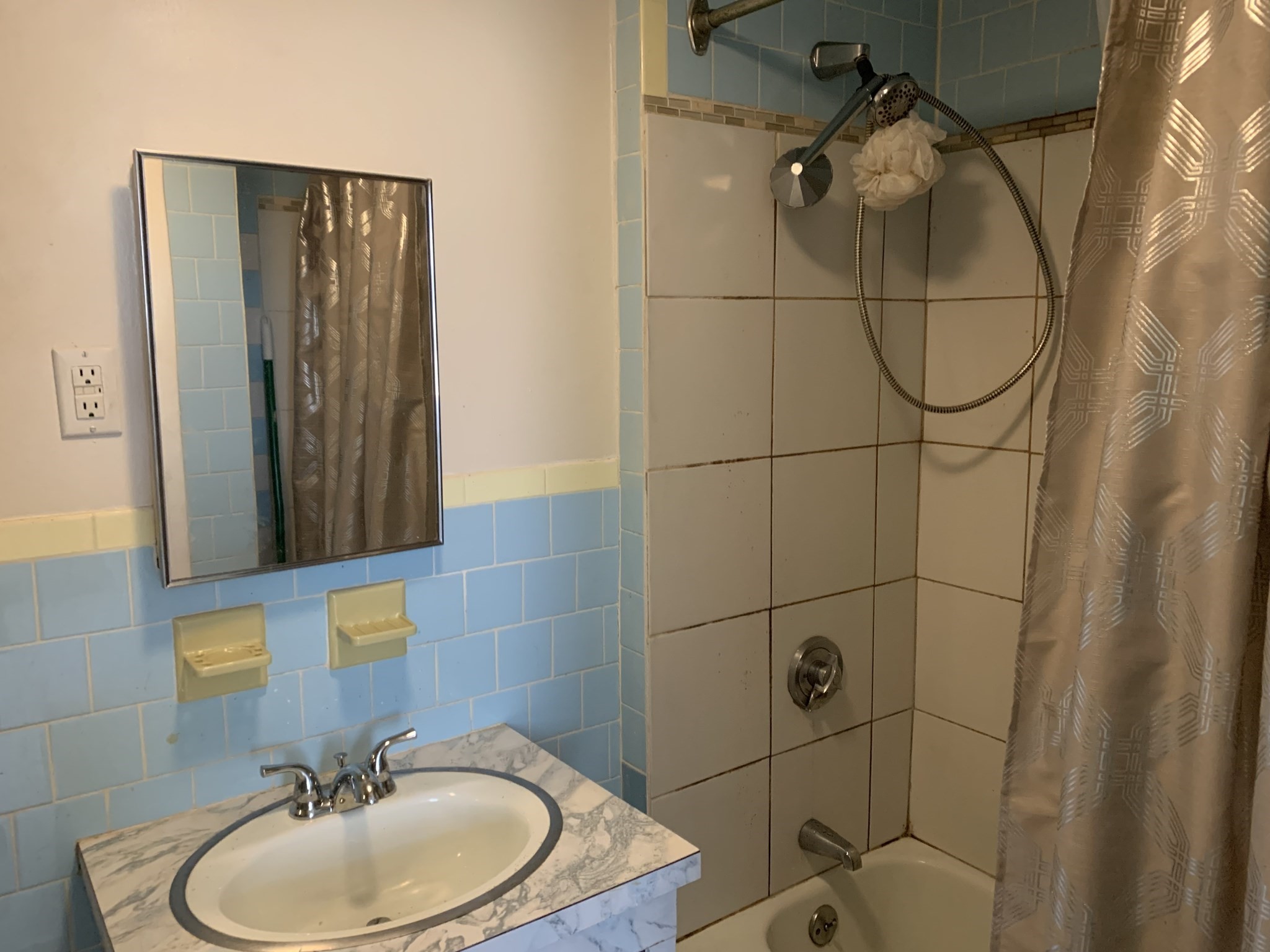 10 Denny St Property Photo 14