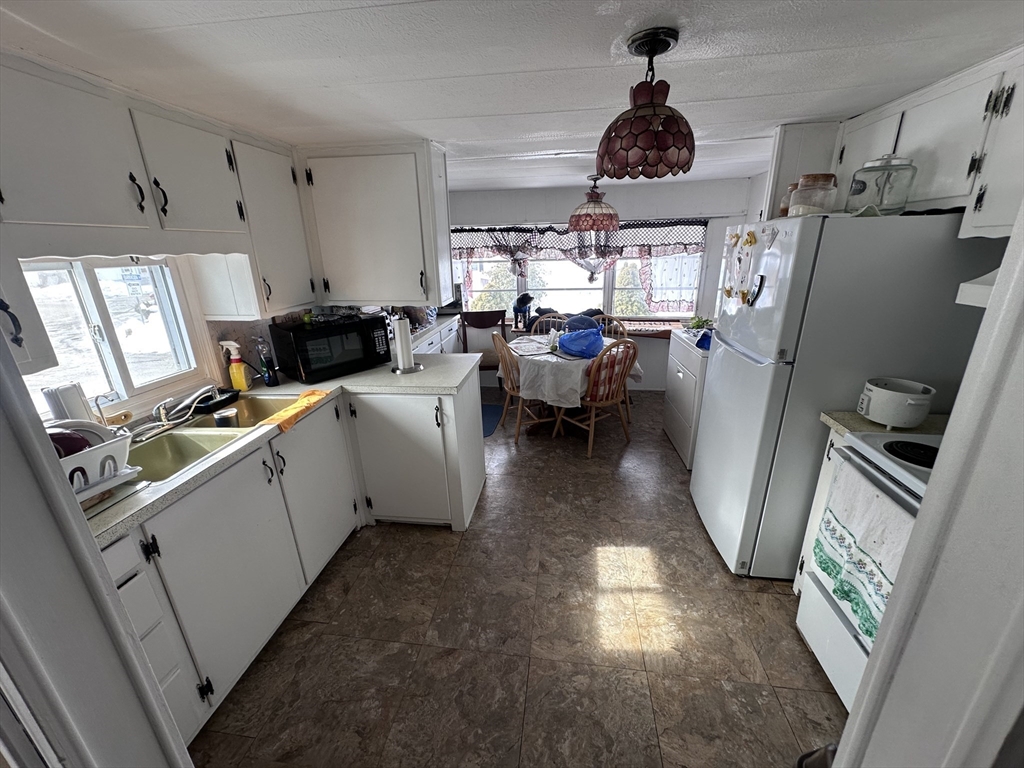 4 Ethel Av Property Photo 4