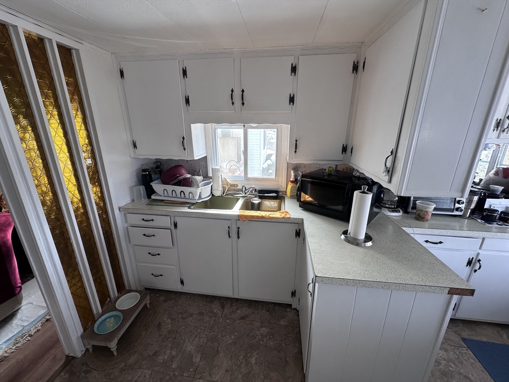 4 Ethel Av Property Photo 7