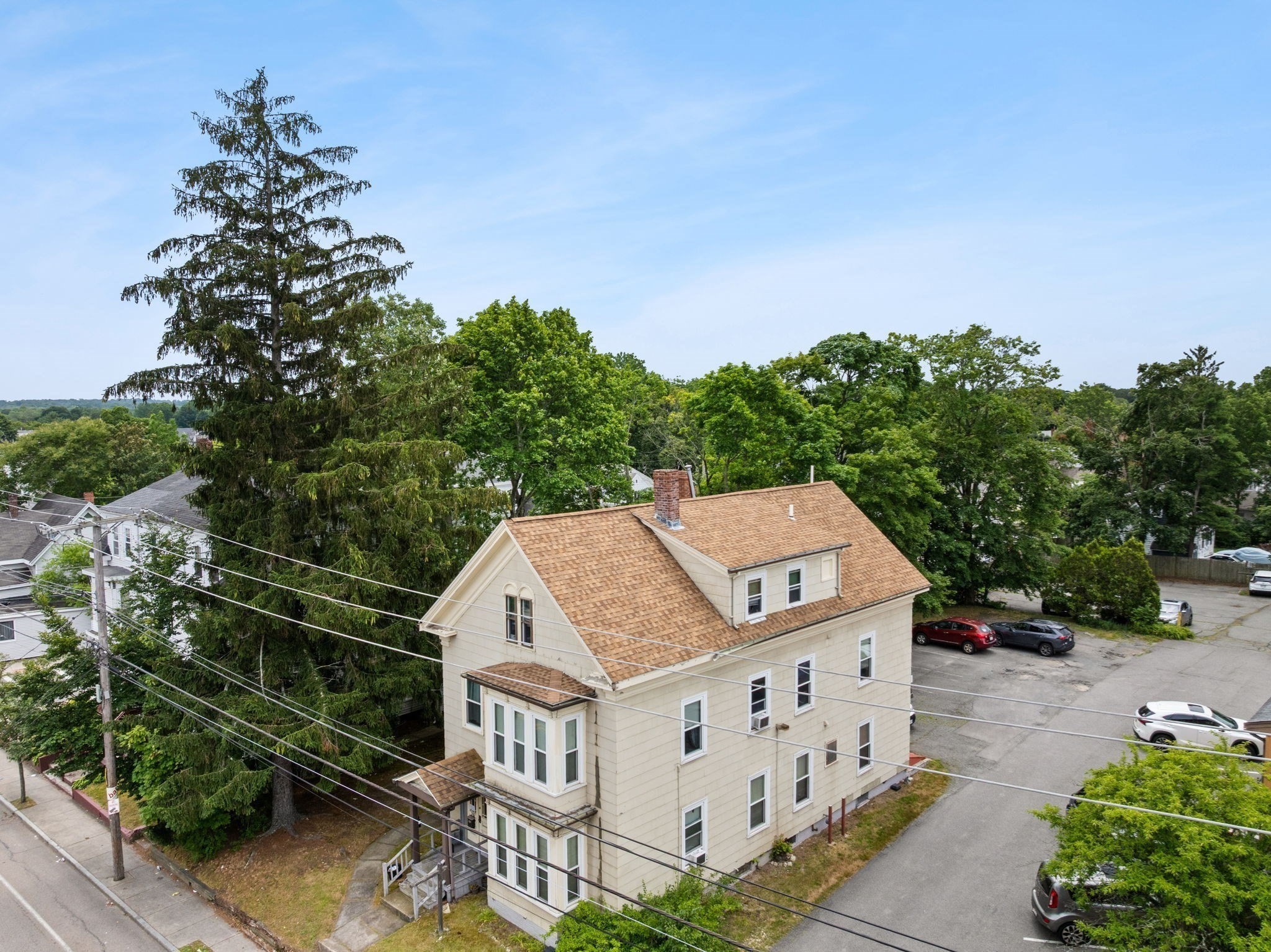 282 Belmont St Property Photo 6