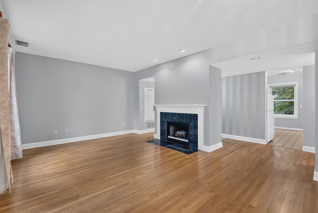 216 Summit Ave # 201 Property Photo 25