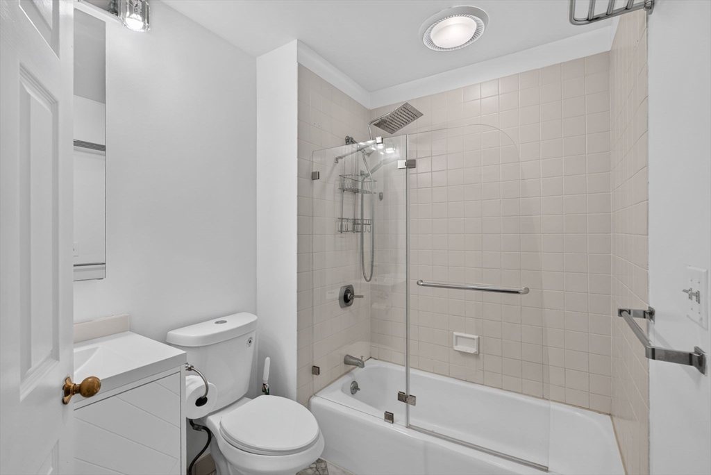 216 Summit Ave # 201 Property Photo 33