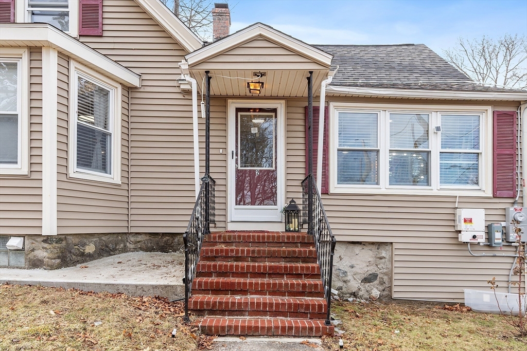 2 Grove St Property Photo 4