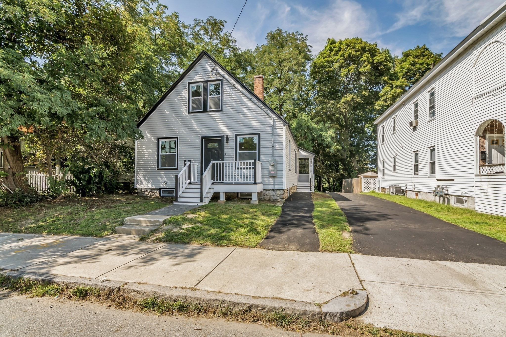 197 Oakland Ave Property Photo 1