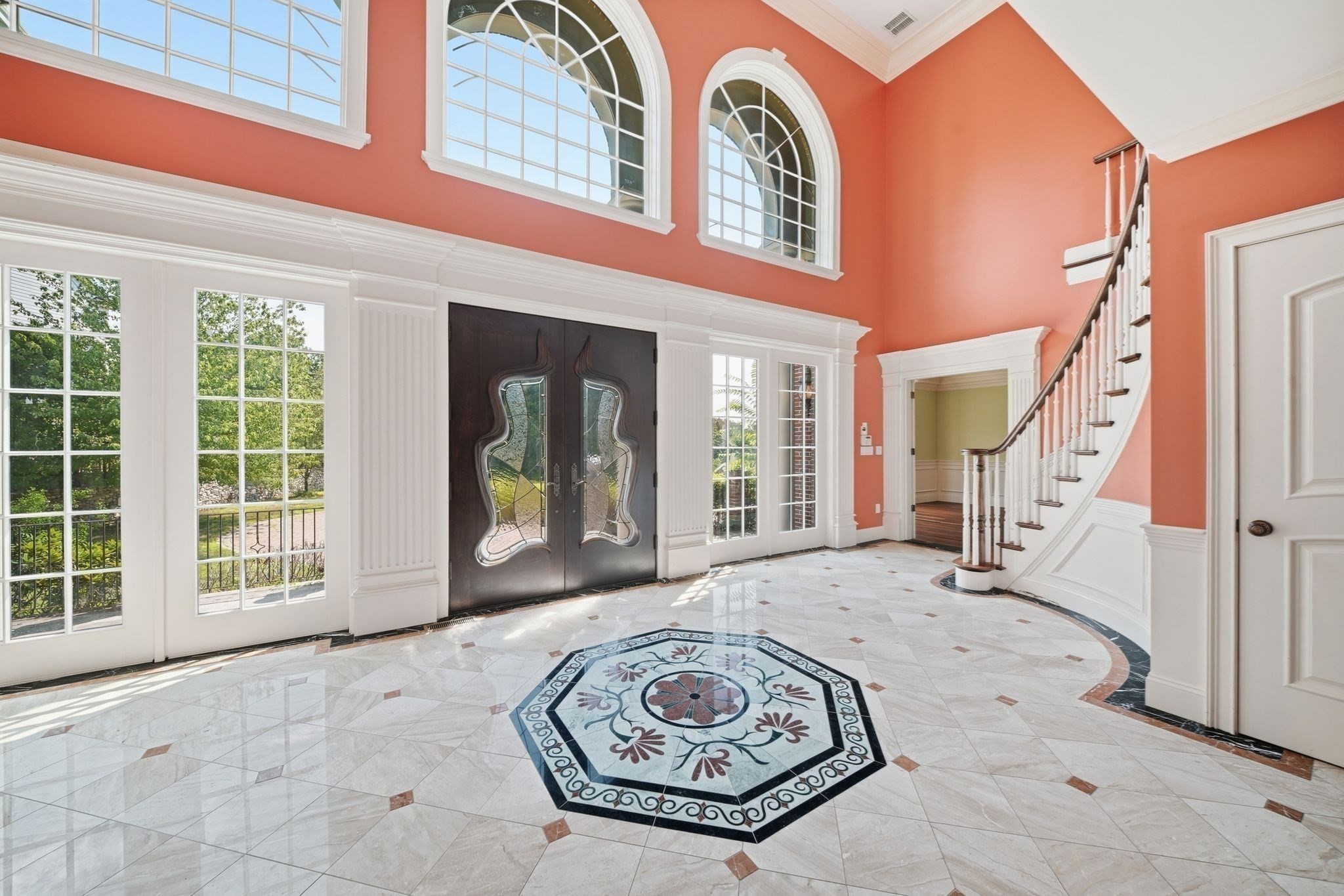 3 Regency Rdg Property Photo 6