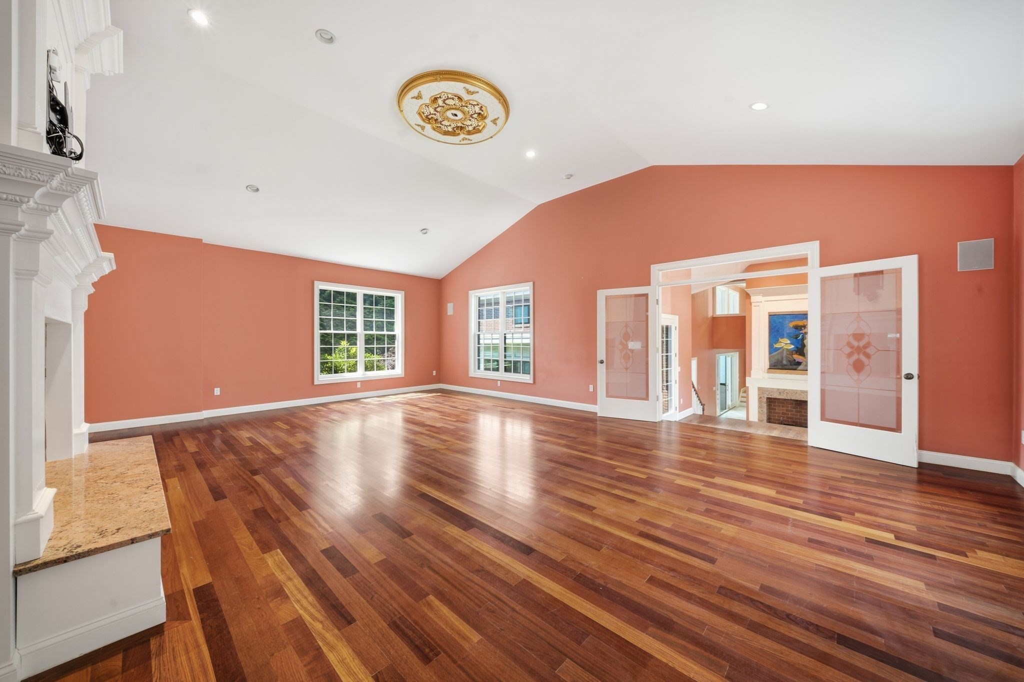 3 Regency Rdg Property Photo 12