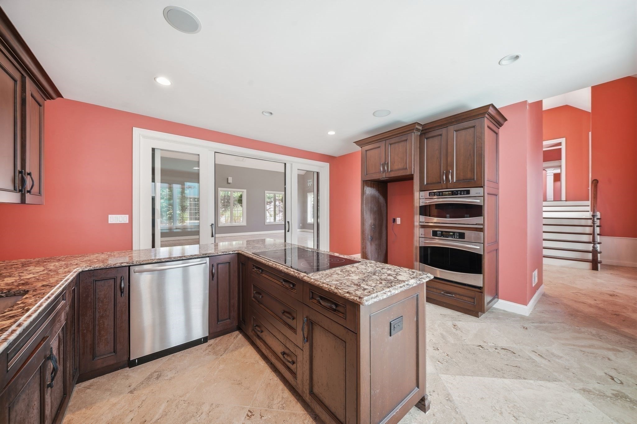 3 Regency Rdg Property Photo 16
