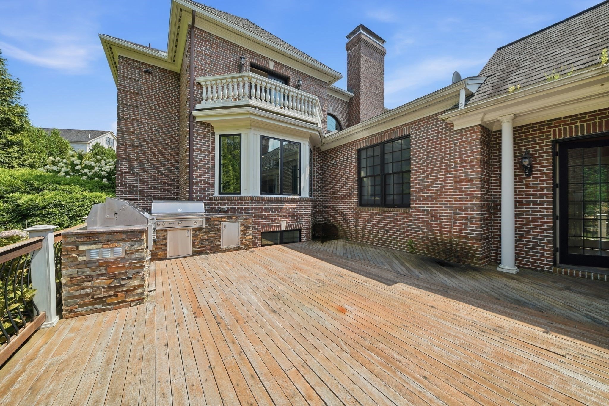 3 Regency Rdg Property Photo 19